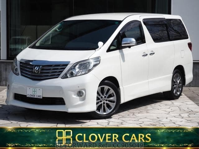2011 Toyota Alphard — photo 1